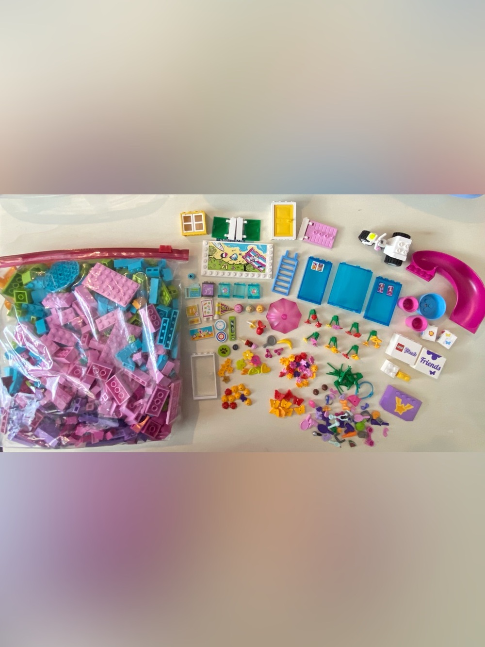 Lego Friends Mixed Bundle- lots of Accessories & branded pieces- Appx 1.1 lbs